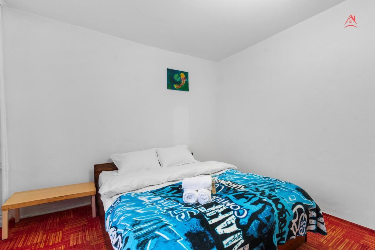 Dristor Large And Cozy Apartment Boekarest Buitenkant foto