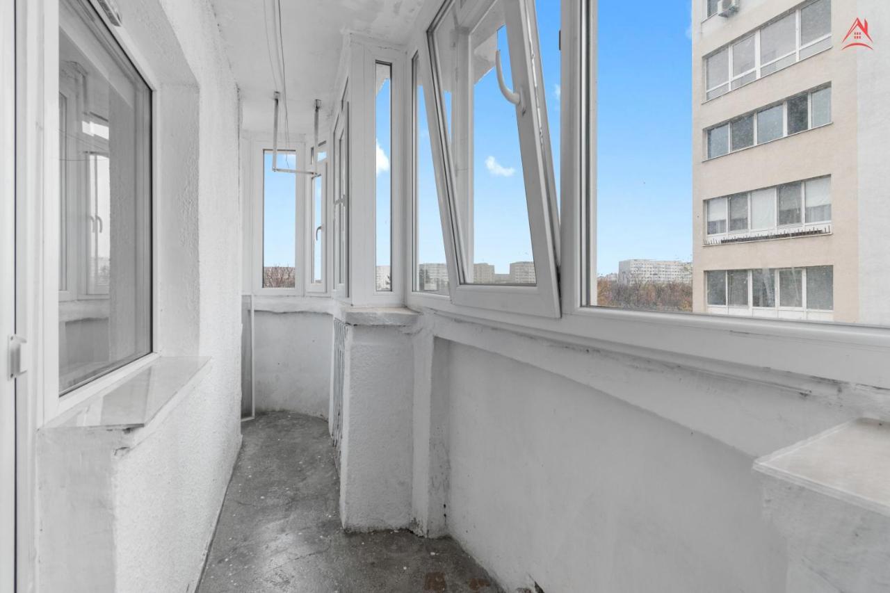 Dristor Large And Cozy Apartment Boekarest Buitenkant foto
