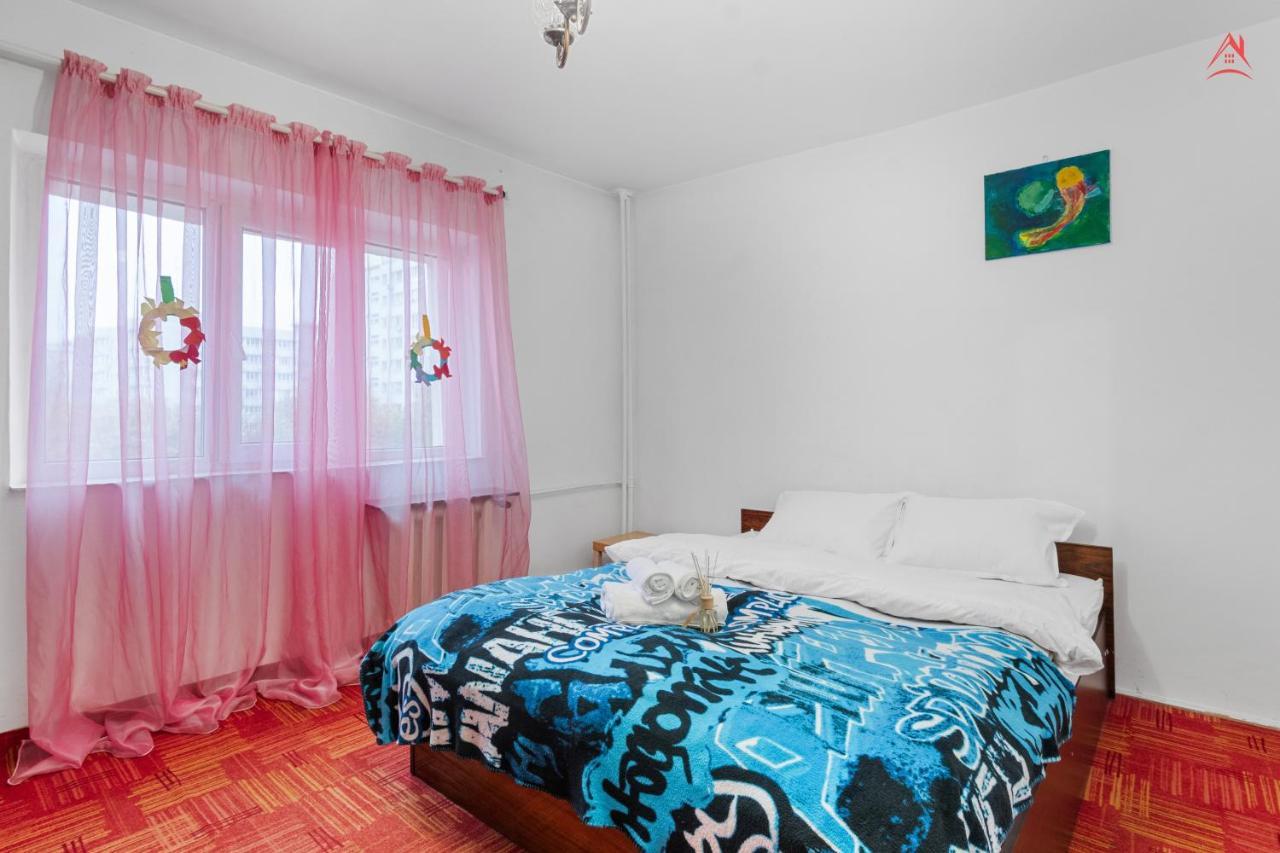 Dristor Large And Cozy Apartment Boekarest Buitenkant foto